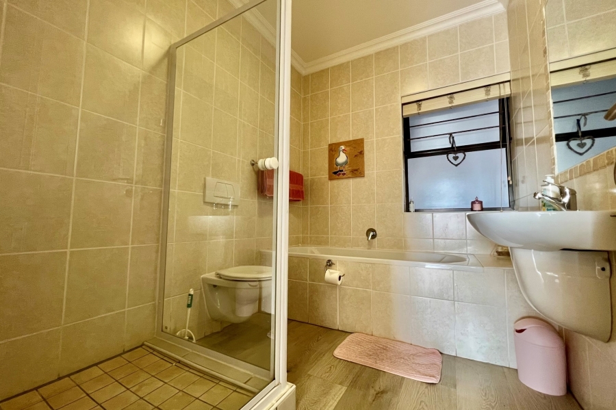 To Let 2 Bedroom Property for Rent in Big Bay Western Cape